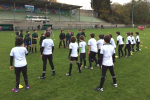 Quelques photos des poussins (M10) lors du tournoi à Suresnes le 5 déc. 2015. Avec notamment un "haka" entre 2 équipes !